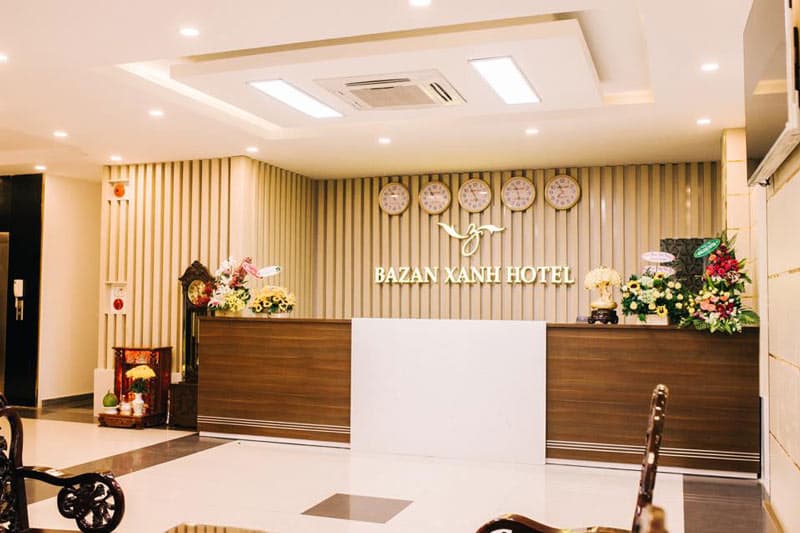 listing card gallery